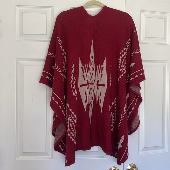 Francesca’s Poncho - Picture 2 of 6